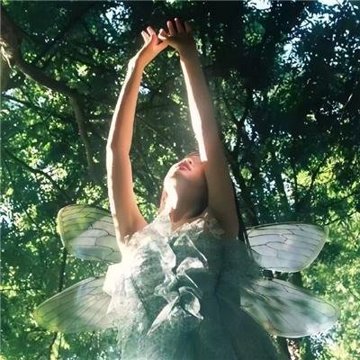 我和他都是新郎。